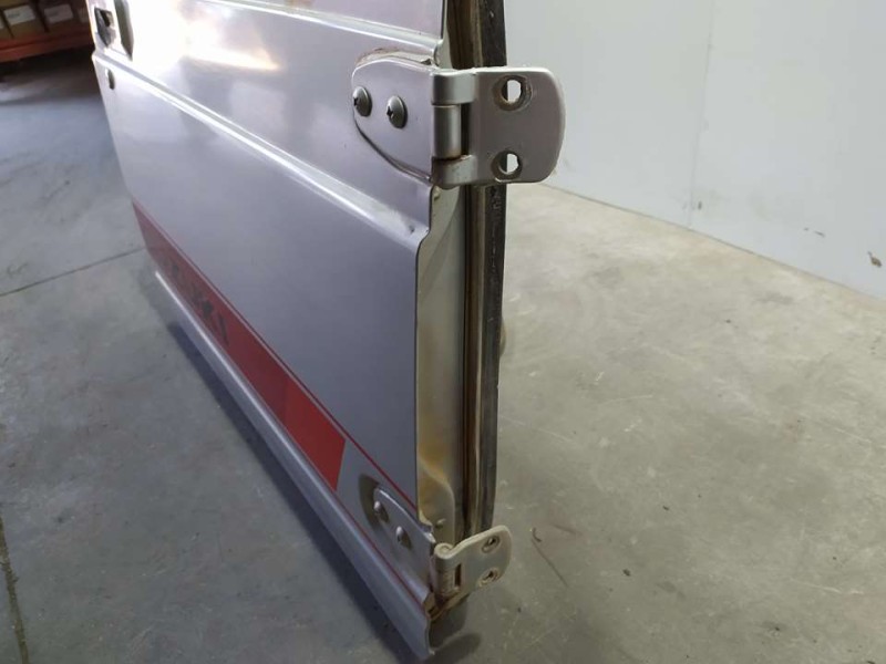 Recambio de puerta delantera derecha para suzuki samurai (sj) sj 410 referencia OEM IAM 6800184C50  