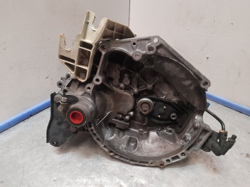 Recambio de caja cambios para peugeot 207 x-line referencia OEM IAM 20CQ65 2017578 5VELOCIDADES