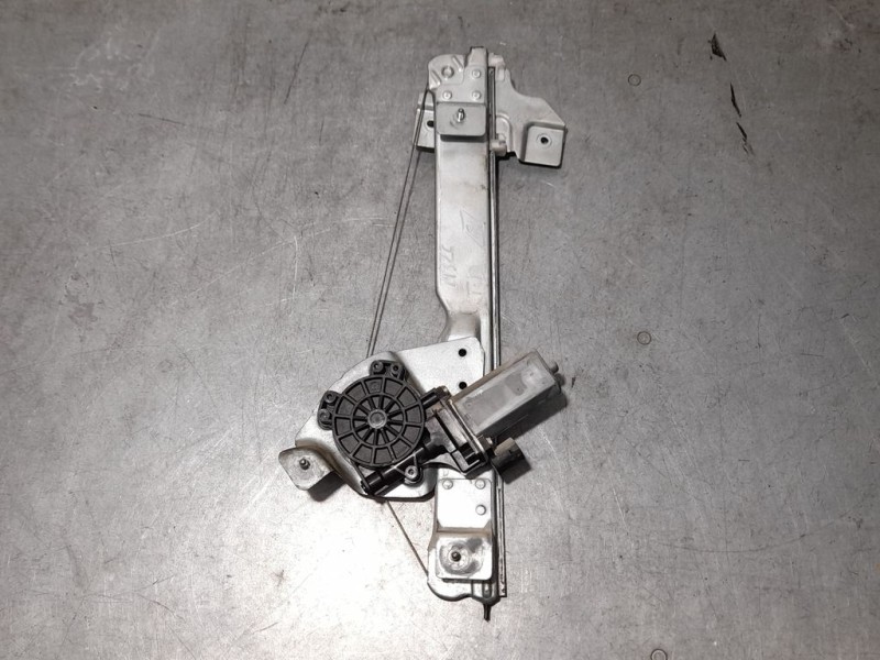 Recambio de elevalunas trasero derecho para dacia duster laureate 4x2 referencia OEM IAM SIN REF  ELECTRICO 2 PINES