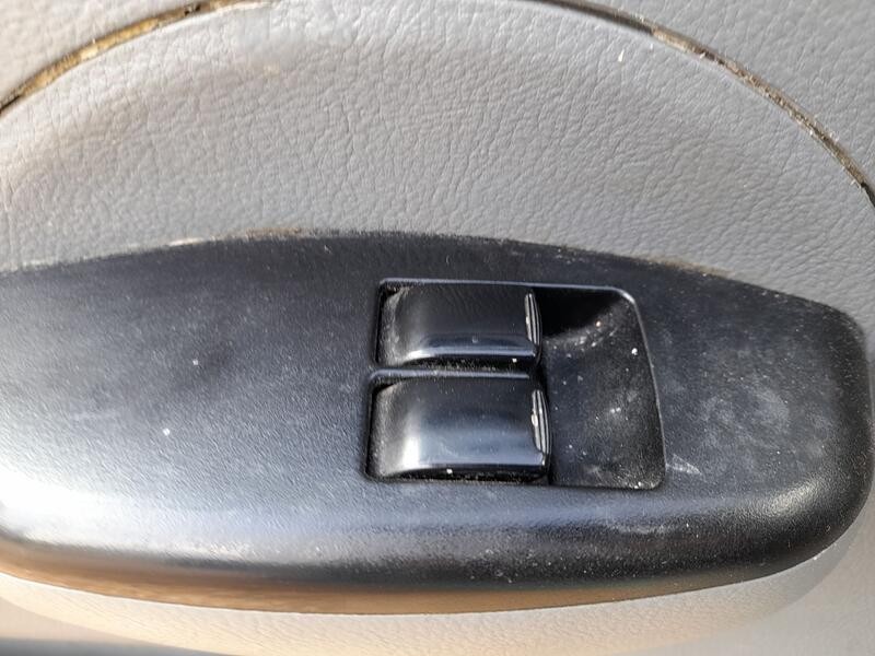 Recambio de mando elevalunas delantero izquierdo para daewoo kalos (klas) 1.4 referencia OEM IAM 96540780  