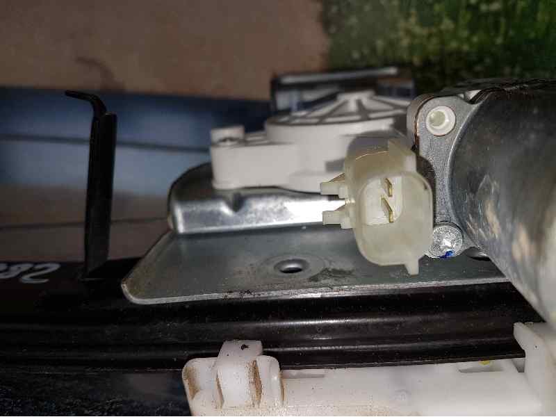 Recambio de elevalunas trasero derecho para dodge caliber se referencia OEM IAM  2 PINS ELECTRICO