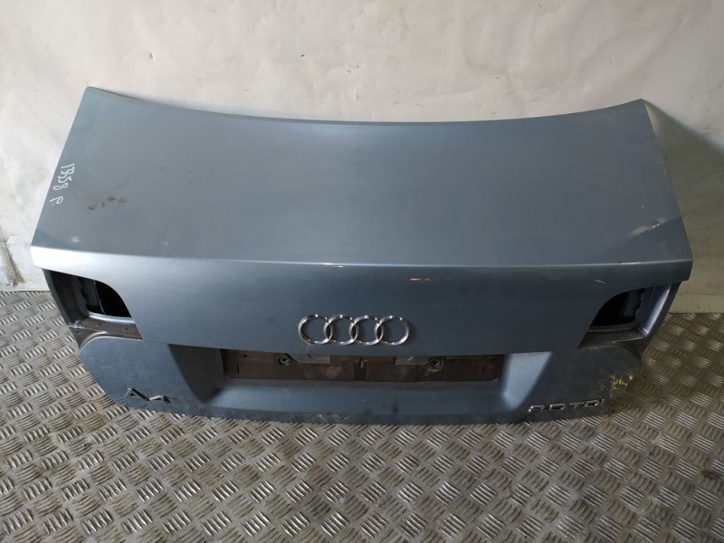 Recambio de tapa maletero para audi a4 berlina (8e) 2.0 tdi 16v (103kw) referencia OEM IAM 8E5827023AA  
