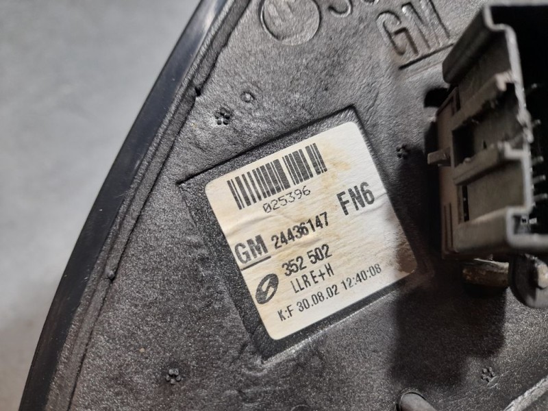 Recambio de retrovisor derecho para opel vectra c berlina comfort referencia OEM IAM GM24436147  ELECTRICO/TOCADO 5 PINES