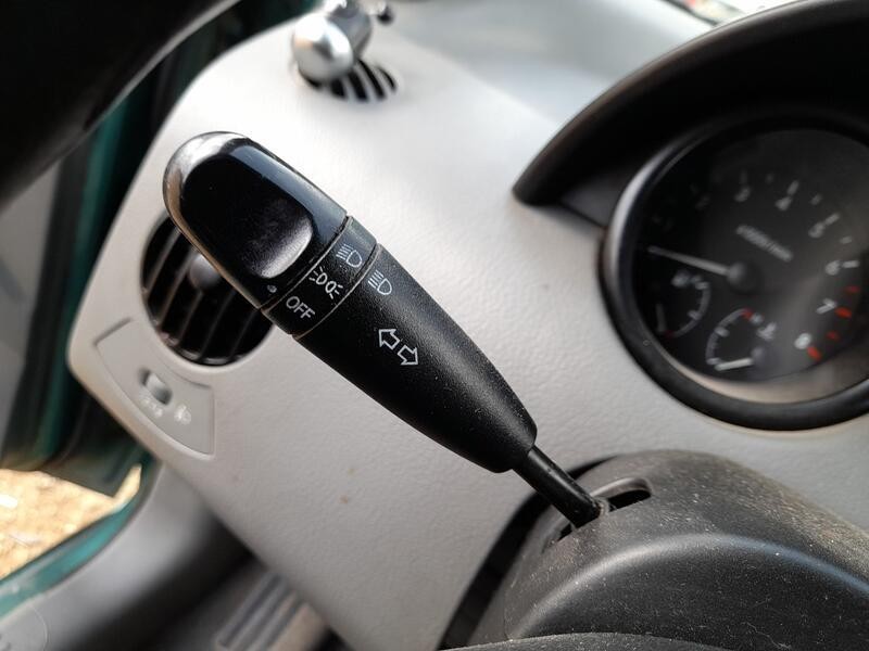 Recambio de mando luces y limpia para daewoo kalos (klas) 1.4 referencia OEM IAM 96540683 96540683 LUCES   96540686 LIMPIA 