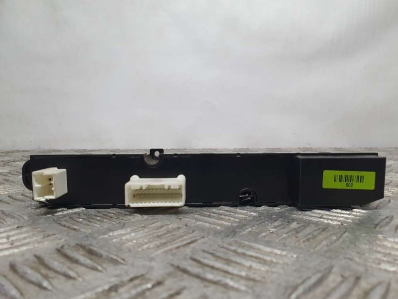 Recambio de warning para kia cee´d active referencia OEM IAM 937001H000 202006302 DECO