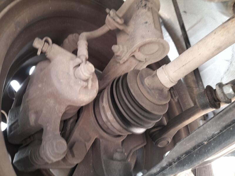 Recambio de mangueta delantera derecha para daewoo kalos (klas) 1.4 referencia OEM IAM 96870494  