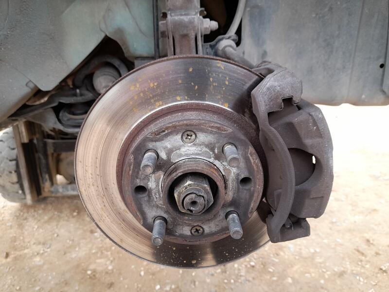 Recambio de mangueta delantera derecha para daewoo kalos (klas) 1.4 referencia OEM IAM 96870494  