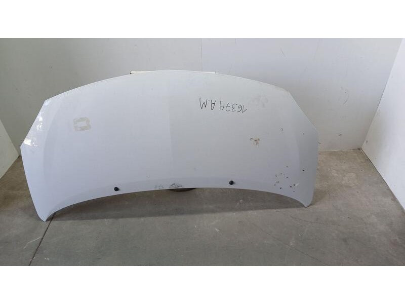 Recambio de capot para renault twingo van referencia OEM IAM 7751477649  