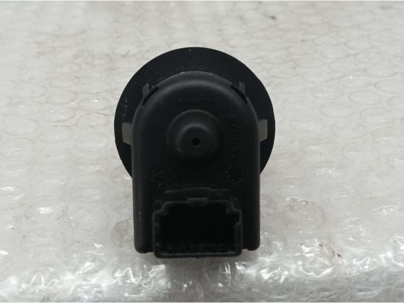 Recambio de mando retrovisor para dacia duster laureate 4x2 referencia OEM IAM 255706283R  