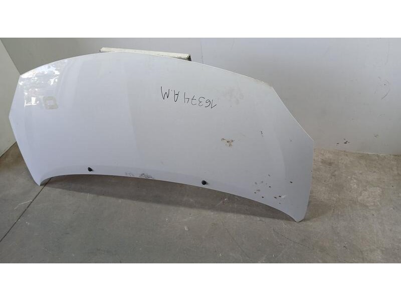 Recambio de capot para renault twingo van referencia OEM IAM 7751477649  