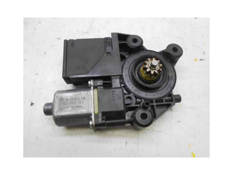 Recambio de motor elevalunas trasero izquierdo para renault scenic iii expression referencia OEM IAM 827310004R  BROSE