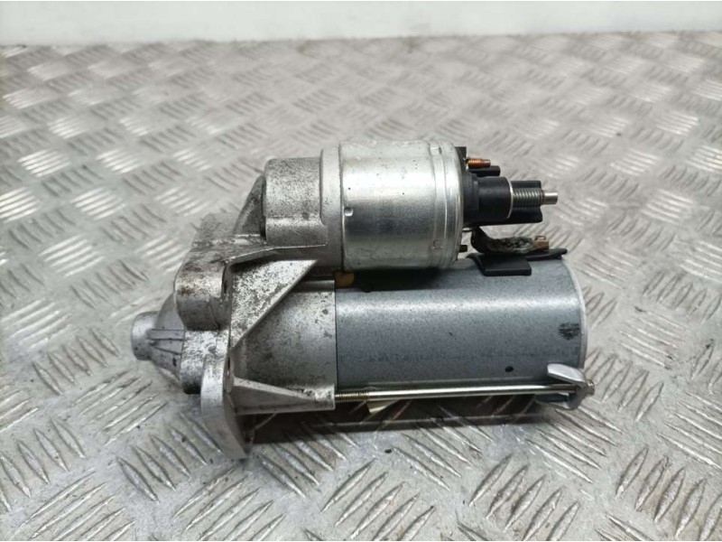 Recambio de motor arranque para dacia duster laureate 4x2 referencia OEM IAM 23300360  VALEO