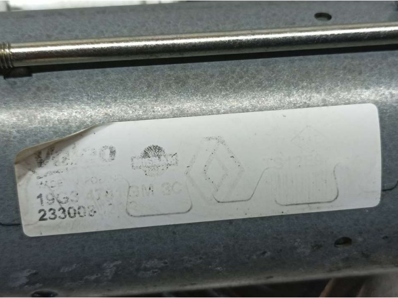 Recambio de motor arranque para dacia duster laureate 4x2 referencia OEM IAM 23300360  VALEO