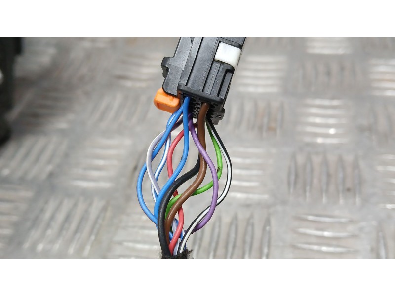 Recambio de retrovisor derecho para jeep avenger (j2) electric referencia OEM IAM 7357879160 ELECTRICO 9 Y 4 CABLES 