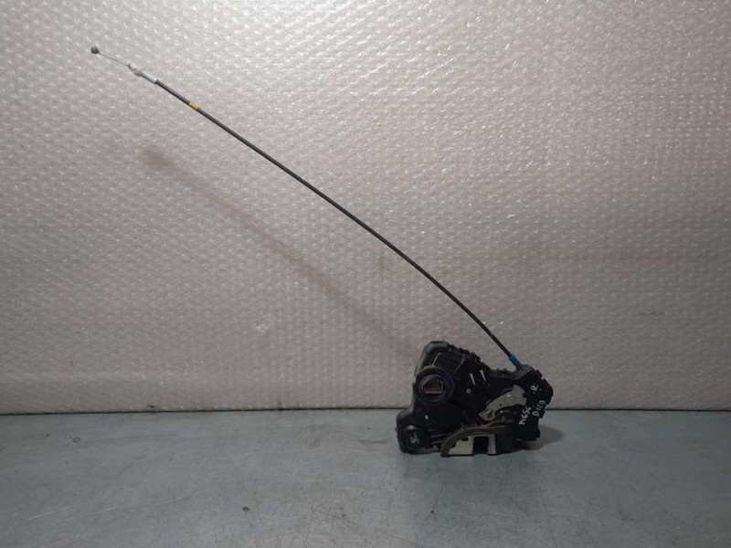 Recambio de cerradura puerta delantera izquierda para toyota auris luna+ referencia OEM IAM 6904002210  6 PINES