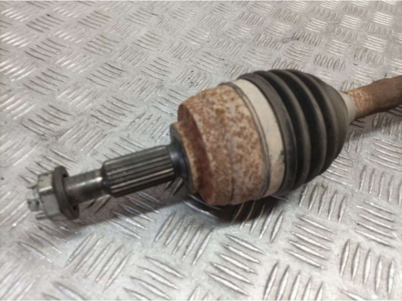 Recambio de transmision delantera izquierda para dacia duster laureate 4x2 referencia OEM IAM 391016491R  