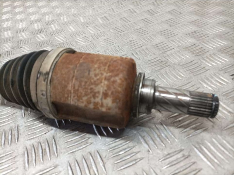 Recambio de transmision delantera izquierda para dacia duster laureate 4x2 referencia OEM IAM 391016491R  