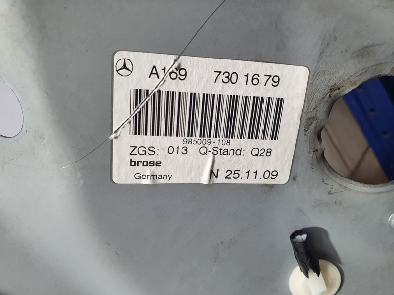Recambio de elevalunas trasero derecho para mercedes-benz clase b (w245) 180 cdi (245.207) referencia OEM IAM A1697301679 985009