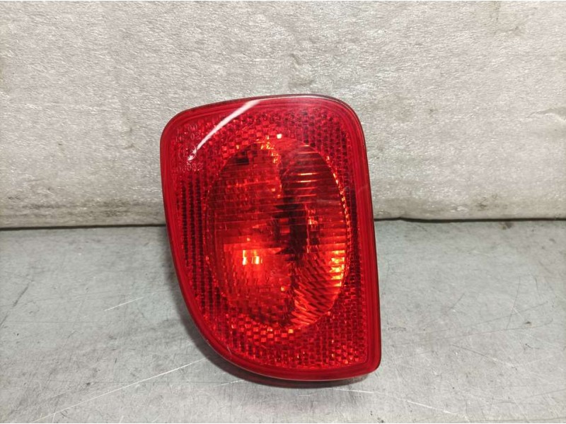 Recambio de piloto trasero izquierdo paragolpes para renault kangoo furgón maxi 5p grand comfort referencia OEM IAM 8200419906 8