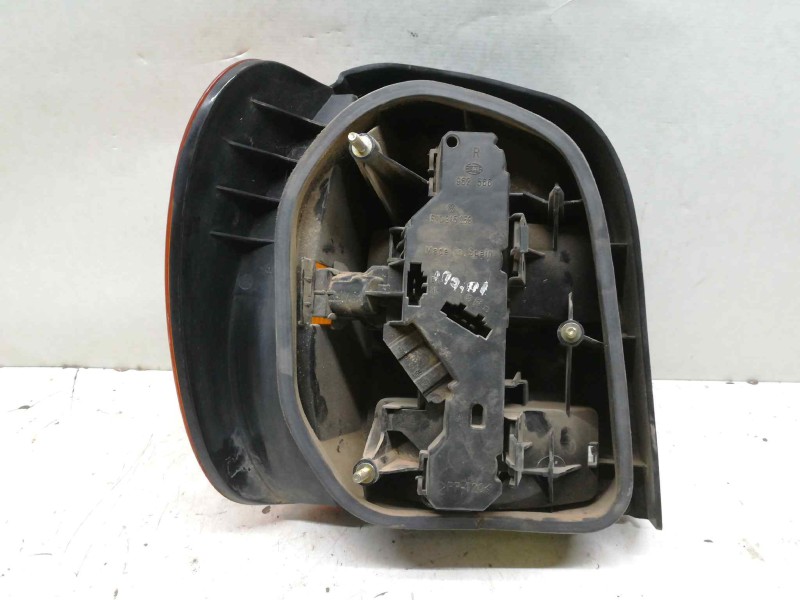 Recambio de piloto trasero derecho para volkswagen polo berlina (6n1) básico referencia OEM IAM   