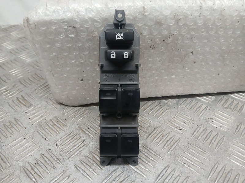 Recambio de mando elevalunas delantero izquierdo para toyota auris hybrid active referencia OEM IAM 8404002120  