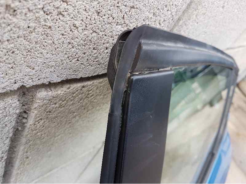 Recambio de puerta trasera izquierda para renault megane iii berlina 5 p dynamique referencia OEM IAM 821010108R TOCADA 