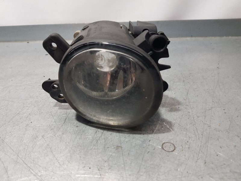 Recambio de faro antiniebla derecho para mercedes-benz clase b (w245) 180 cdi (245.207) referencia OEM IAM A2518200856  