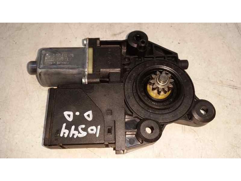 Recambio de motor elevalunas delantero derecho para renault megane iii berlina 5 p dynamique referencia OEM IAM 916828200 807301