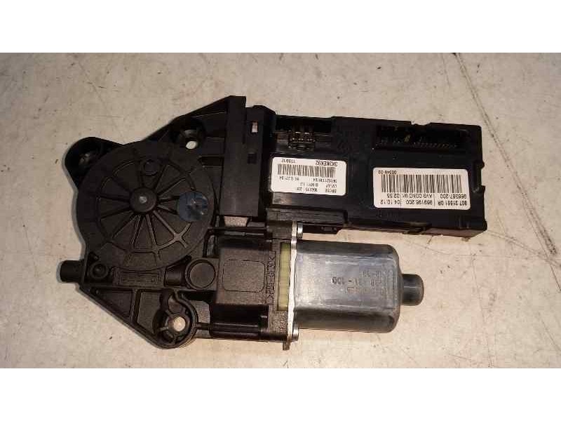 Recambio de motor elevalunas delantero izquierdo para renault megane iii berlina 5 p dynamique referencia OEM IAM 966367200 8073