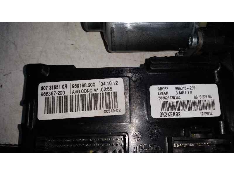 Recambio de motor elevalunas delantero izquierdo para renault megane iii berlina 5 p dynamique referencia OEM IAM 966367200 8073