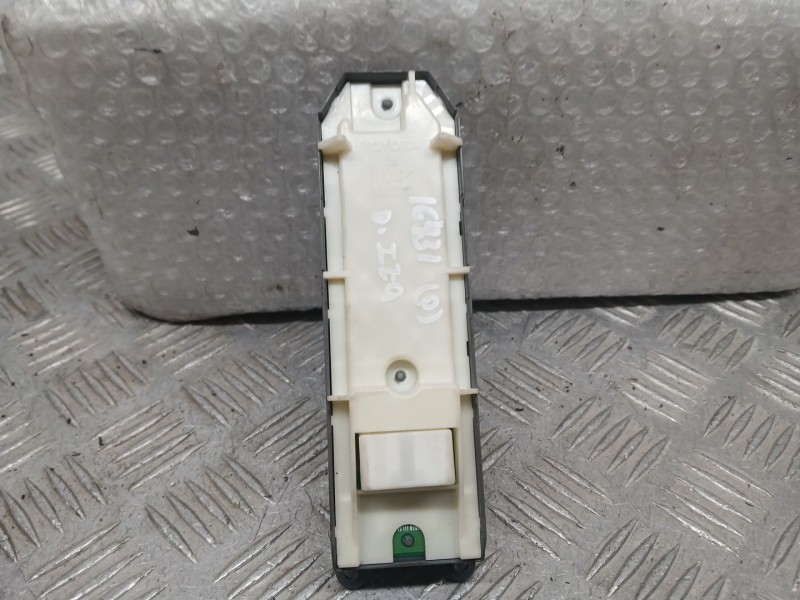 Recambio de mando elevalunas delantero izquierdo para toyota auris hybrid active referencia OEM IAM 8404002120  