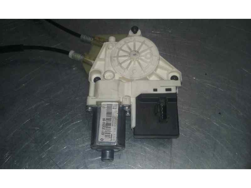 Recambio de elevalunas trasero derecho para renault megane iii berlina 5 p dynamique referencia OEM IAM 827306548R 6 PINS ELECTR