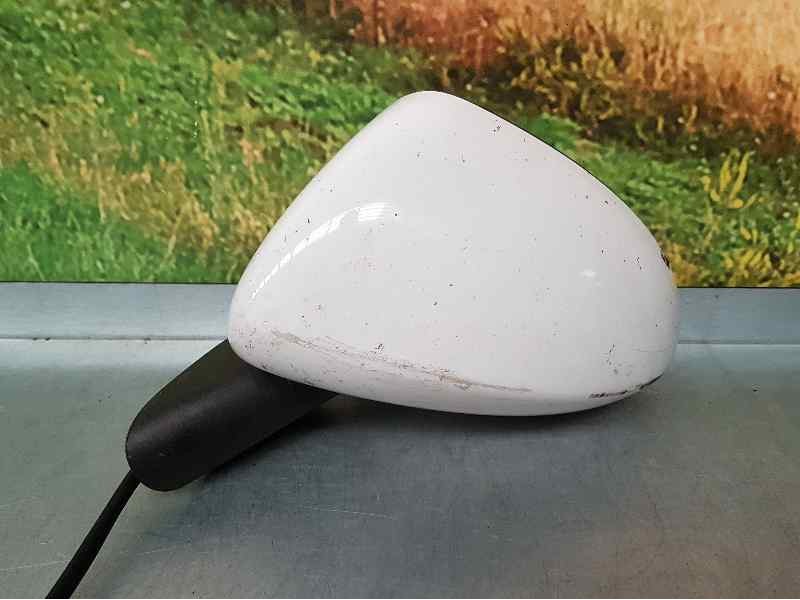 Recambio de retrovisor izquierdo para opel corsa d catch me referencia OEM IAM  3 CABLES ELECTRICO SIN CRISTAL