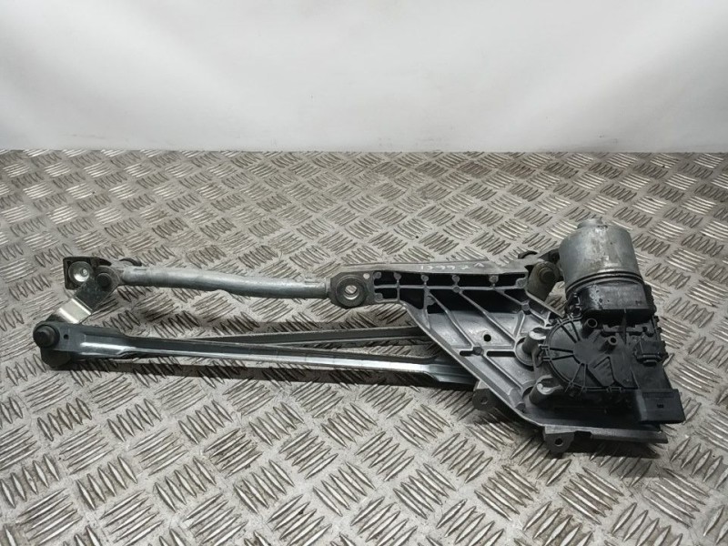 Recambio de motor limpia delantero para ford fiesta (ccn) trend referencia OEM IAM 8A6117500AG 3397021586 BOSCH