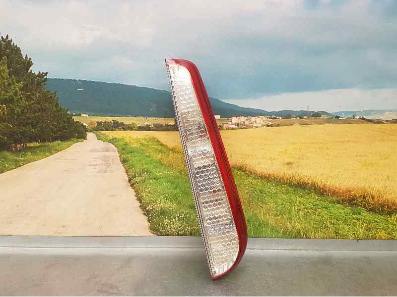 Recambio de piloto trasero derecho para ford focus turnier (cb4) trend referencia OEM IAM 8M5113404C  