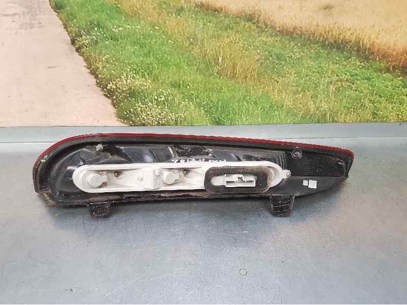 Recambio de piloto trasero derecho para ford focus turnier (cb4) trend referencia OEM IAM 8M5113404C  