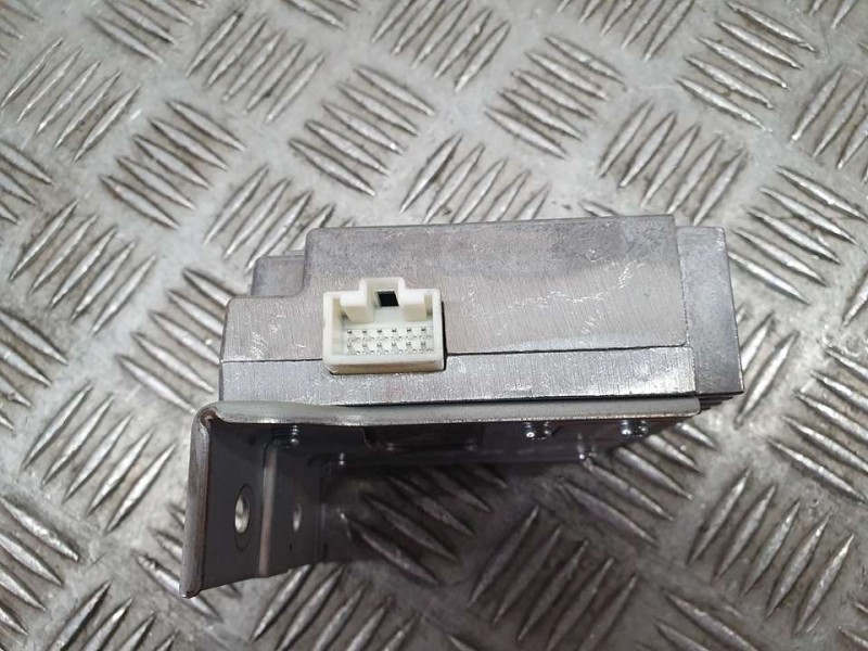 Recambio de modulo electronico para hyundai ioniq hybrid referencia OEM IAM 96390G2000 DECO 