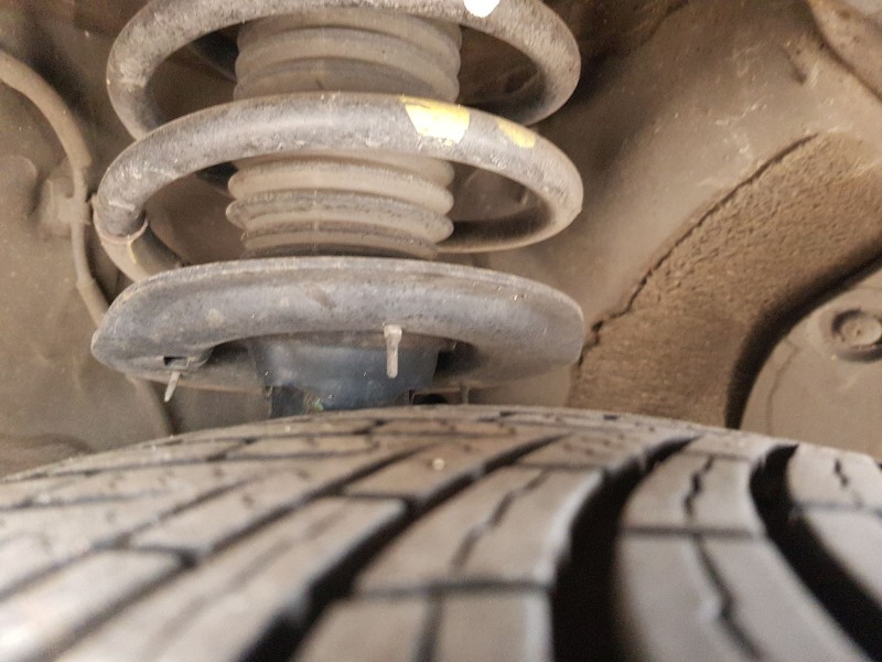 Recambio de amortiguador delantero derecho para kia cee´d (jd) 1.6 crdi 110 referencia OEM IAM 54661A6100  