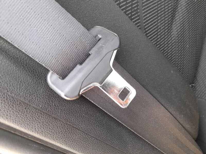 Recambio de cinturon seguridad trasero derecho para peugeot 308 i (4a_, 4c_) 1.6 hdi referencia OEM IAM 8975GX  