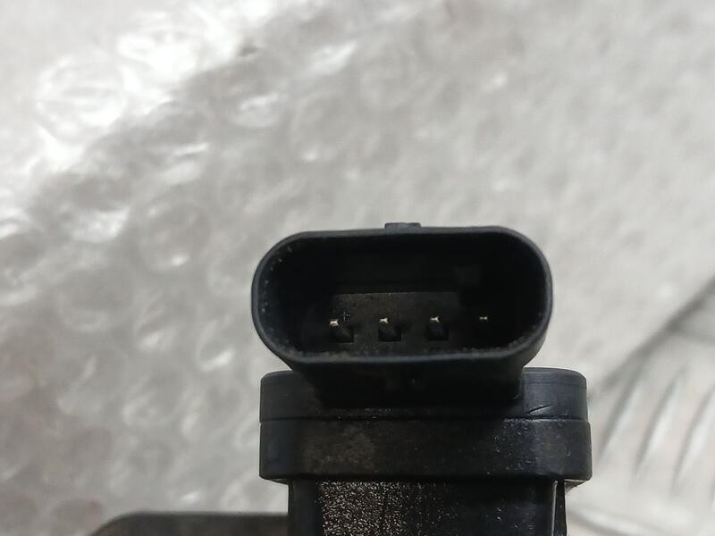 Recambio de caudalimetro para skoda rapid ambition referencia OEM IAM 04L906461B  