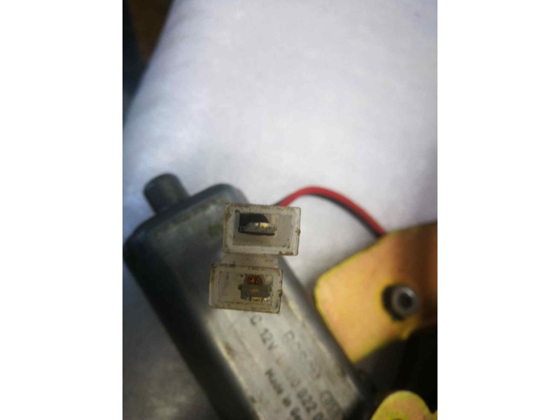 Recambio de elevalunas delantero derecho para mg serie 200 (rf) 1.8 cat referencia OEM IAM 130822004  DOS PINS