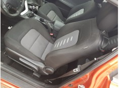 ASIENTO DELANTERO IZQUIERDO TOCADO 