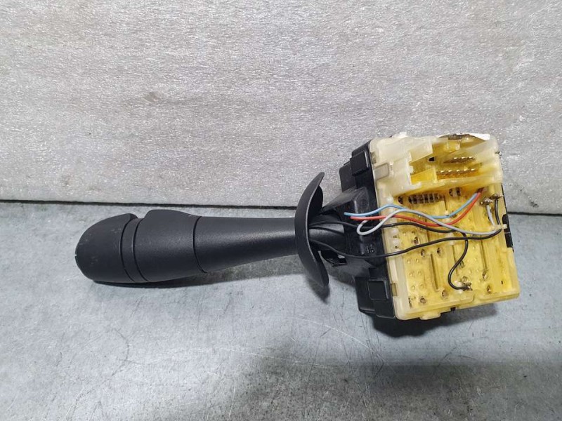 Recambio de mando limpia para renault captur expression referencia OEM IAM SIN REF  