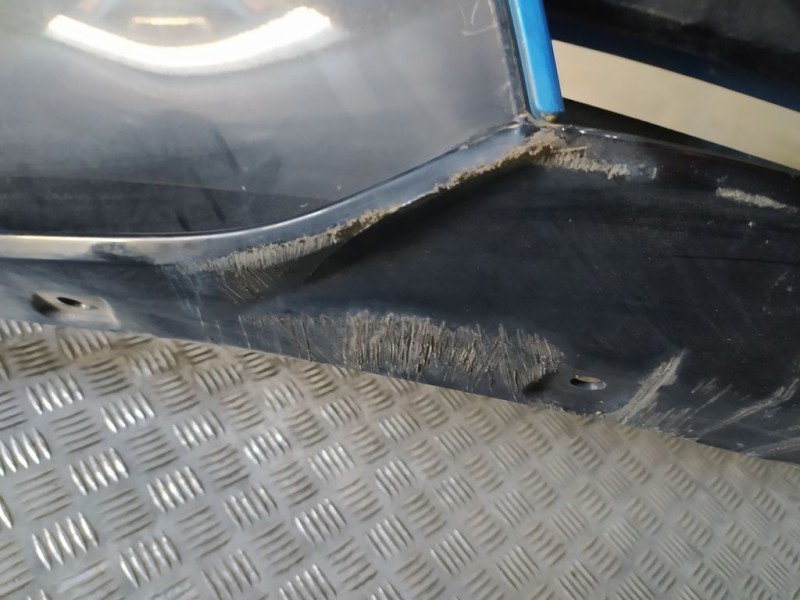 Recambio de paragolpes trasero para bmw i8 (i12) i8 pure impulse referencia OEM IAM   TOCADO