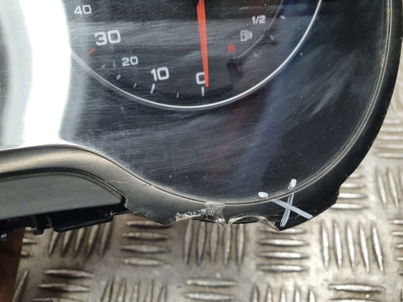 Recambio de cuadro instrumentos para audi a3 sportback (8vf) design edition referencia OEM IAM 8V0920873M A2C13923000 CONTINENTA