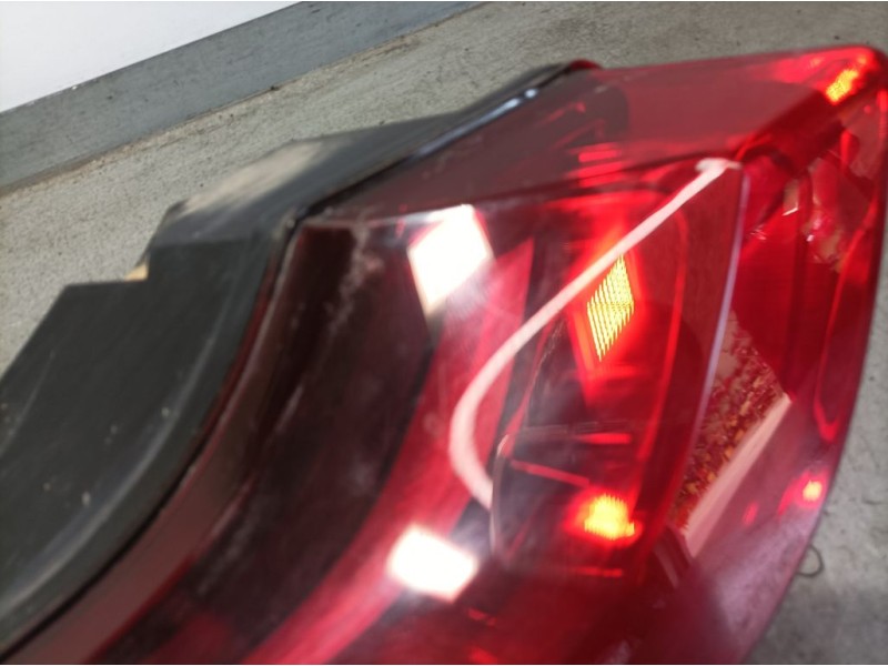 Recambio de piloto trasero izquierdo para bmw i8 (i12) i8 pure impulse referencia OEM IAM 63217310781  ROZADO