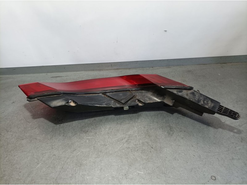 Recambio de piloto trasero izquierdo para bmw i8 (i12) i8 pure impulse referencia OEM IAM 63217310781  ROZADO