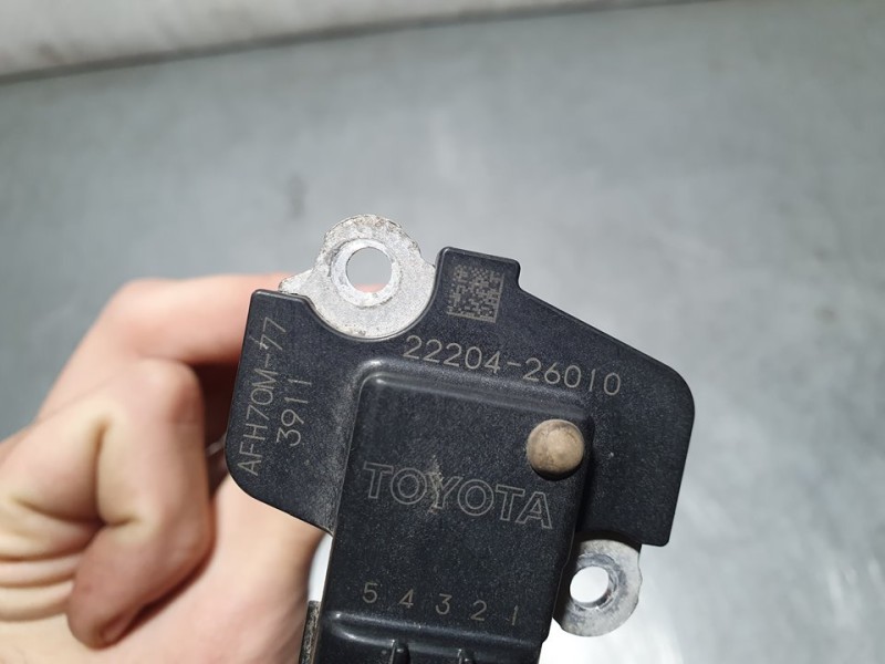 Recambio de caudalimetro para toyota auris touring sports (e18) live referencia OEM IAM 2220426010 AFH70M77 