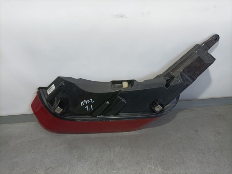 Recambio de piloto trasero izquierdo para bmw i8 (i12) i8 pure impulse referencia OEM IAM 63217310781  ROZADO