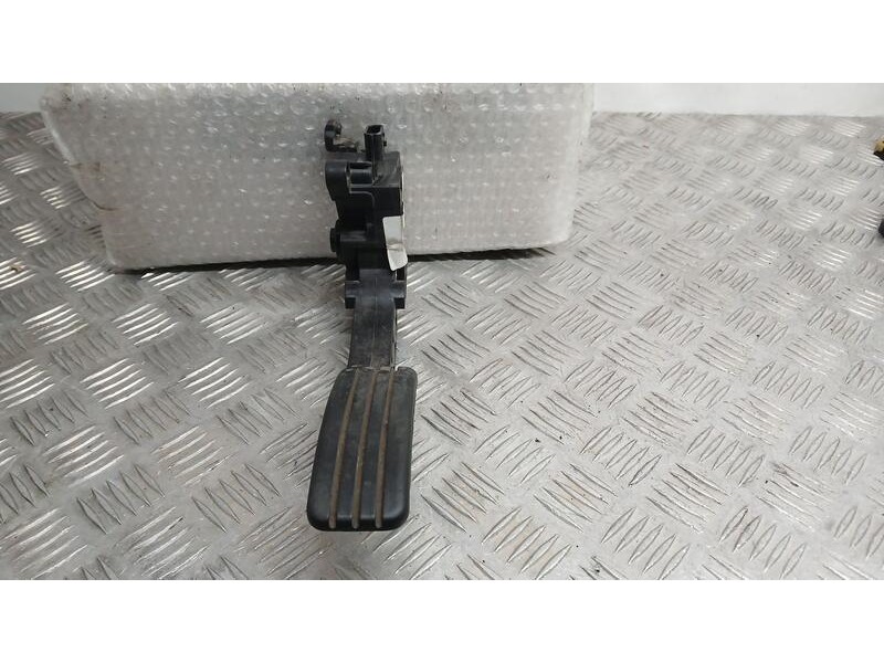 Recambio de potenciometro pedal para renault megane iv berlina 5p zen referencia OEM IAM 180020024R  